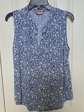 Amiana Navy Blue Floral Sleeveless V-Neck Camisole